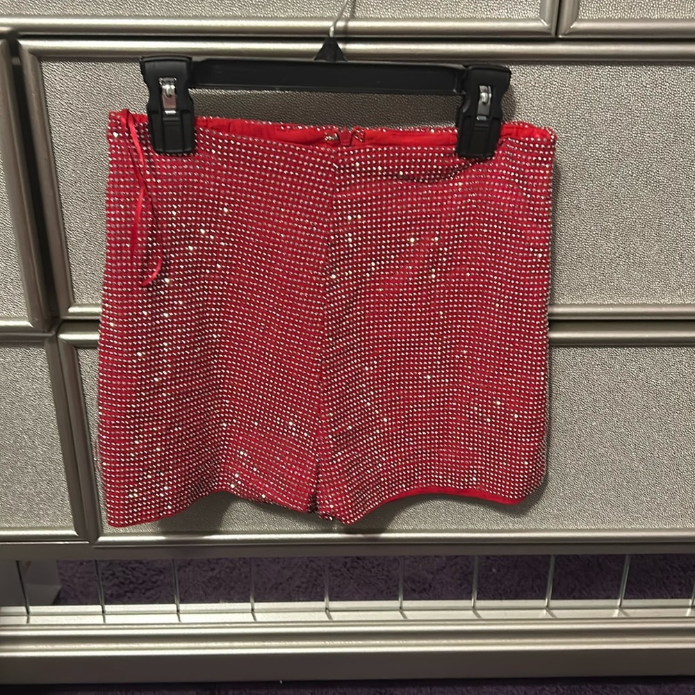 Pants store game day shorts ! Size small l wear a 25 in shorts
